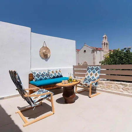 Faidra House Holiday home