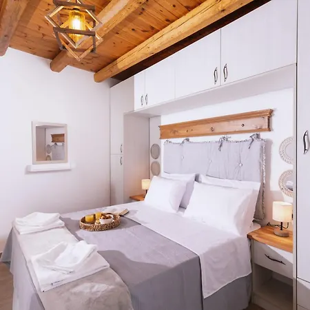 Holiday home Faidra House Vori