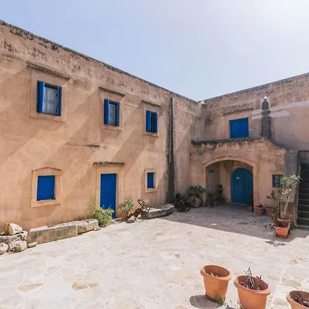Faidra House Holiday home *