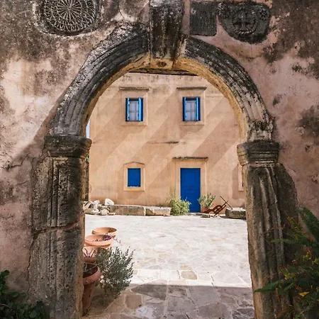 Faidra House Vori